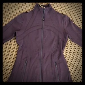 Lululemon Define Jacket size 6 blackberry